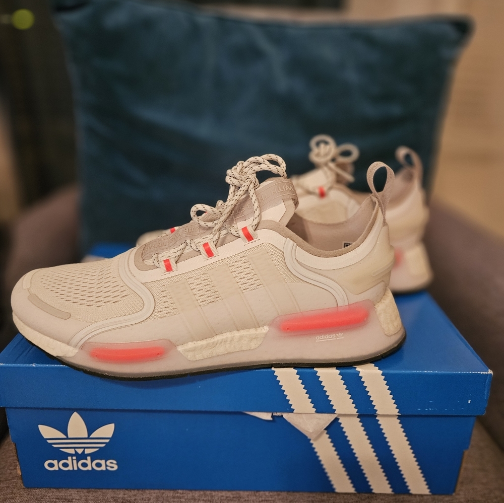 Adidas NMD_V3 Sneakers - Picture 3 of 7